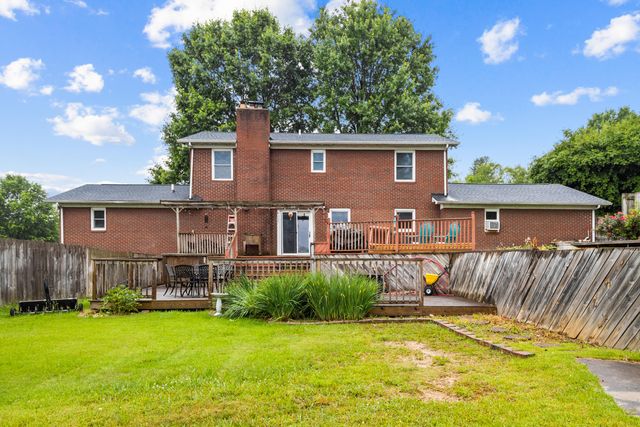 102 Dogwood Trail, London, KY 40741
