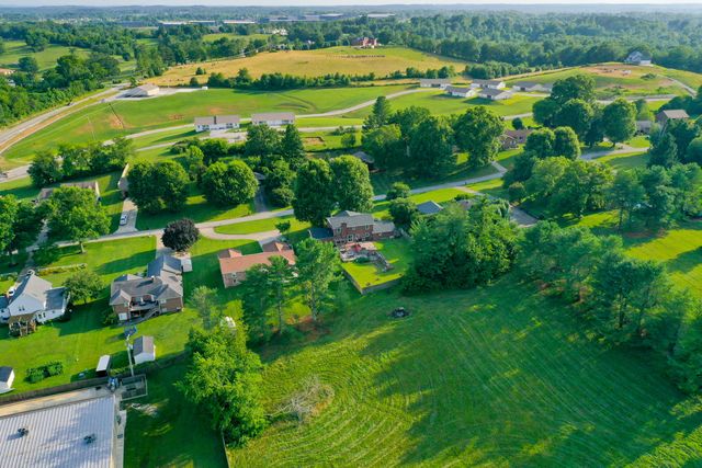 102 Dogwood Trail, London, KY 40741