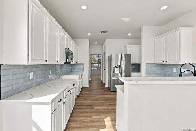 2502 Concan St, San Antonio, TX 78251