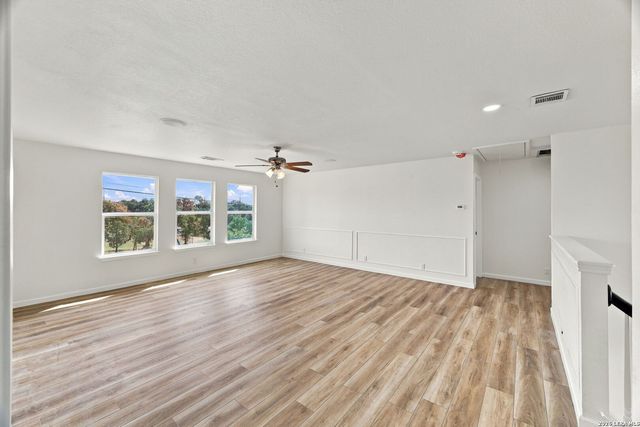 2502 Concan St, San Antonio, TX 78251