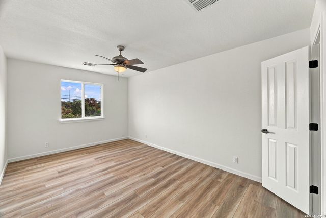 2502 Concan St, San Antonio, TX 78251