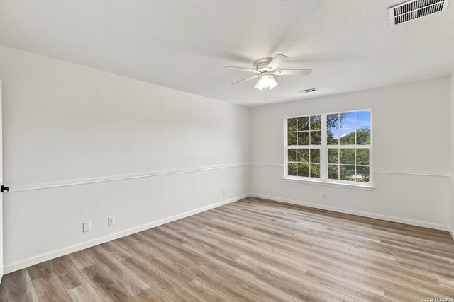 2502 Concan St, San Antonio, TX 78251
