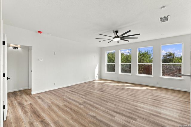 2502 Concan St, San Antonio, TX 78251