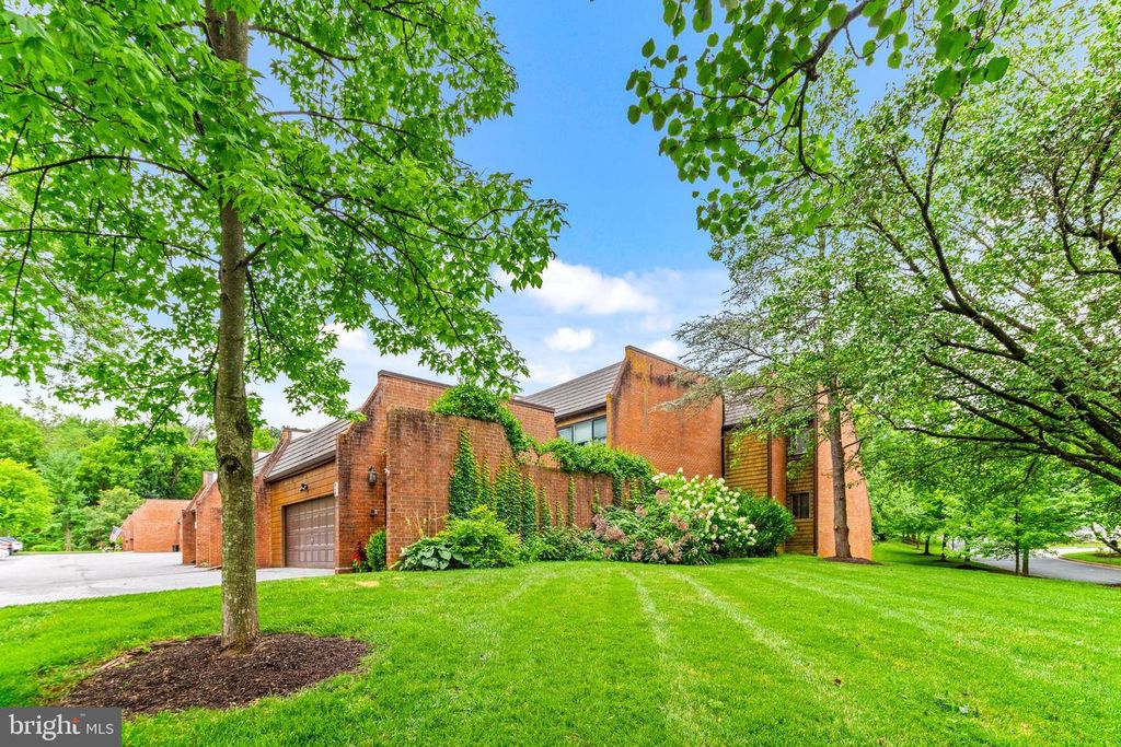 2 COLDWATER CT, Towson, MD 21204