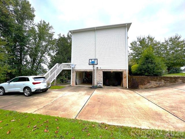 117 Lonetree Circle, Advance, NC 27006