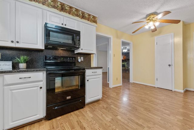 926 Karla Circle, Sherwood, AR 72120