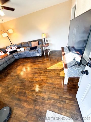 710 W Tahlequah, Sulphur, OK 73086