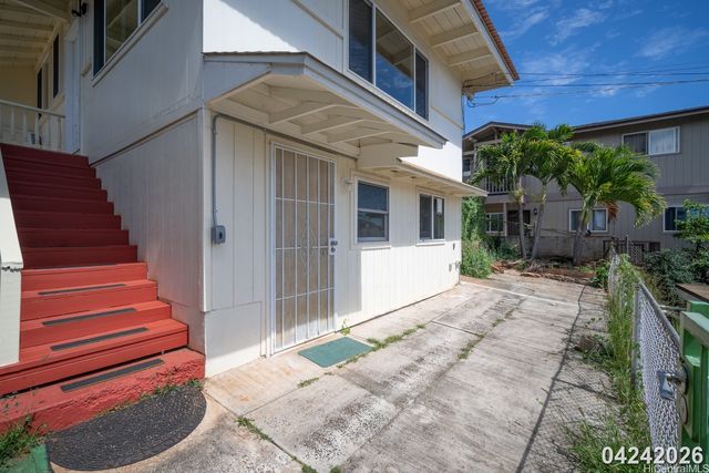 4138 Keaka Drive Unit B, Honolulu, HI 96818