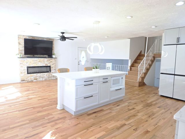 625 S 14th Avenue, Maywood, IL 60153