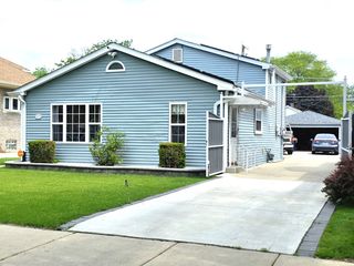 625 S 14th Avenue, Maywood, IL 60153