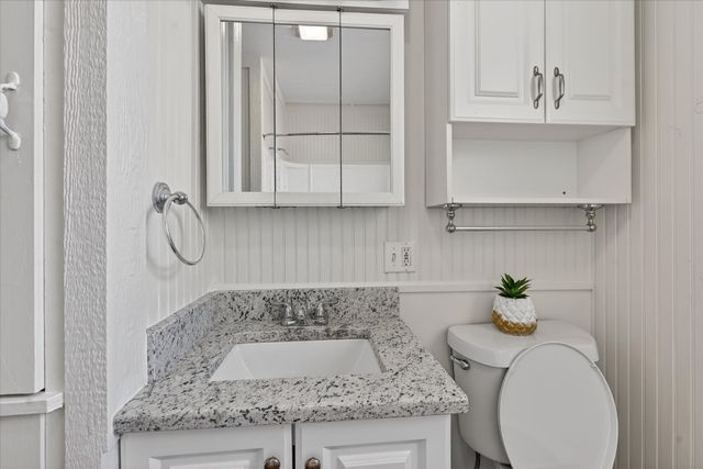 302 E 10th Street, Bonham, TX 75418