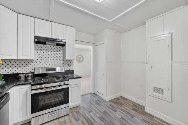 302 E 10th Street, Bonham, TX 75418