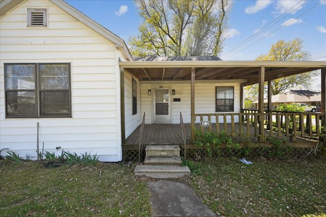 302 E 10th Street, Bonham, TX 75418