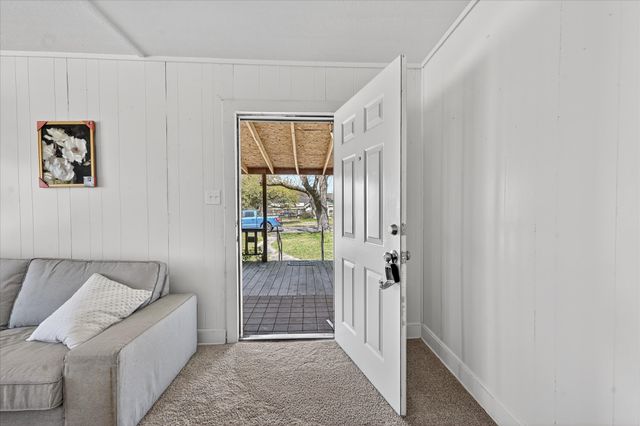 302 E 10th Street, Bonham, TX 75418