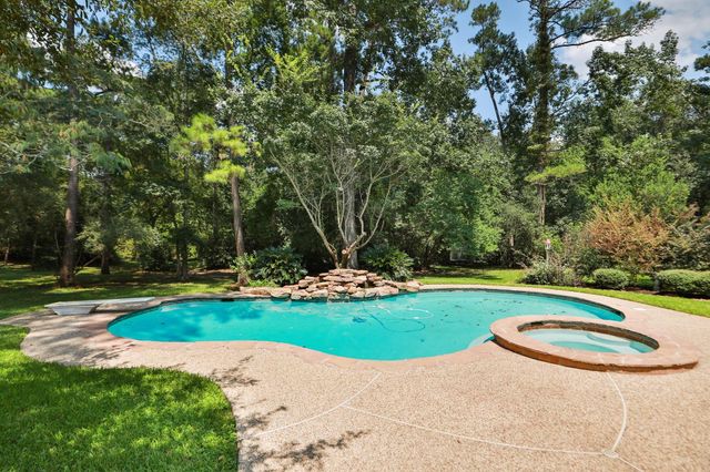 23222 Red Oak Trail, Tomball, TX 77377