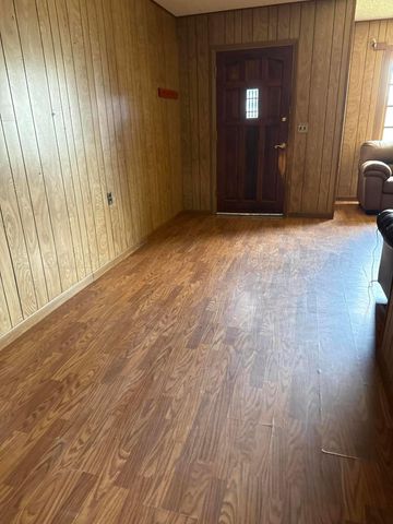 808 Ave P, Sunray, TX 79086