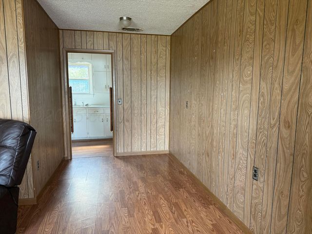 808 Ave P, Sunray, TX 79086