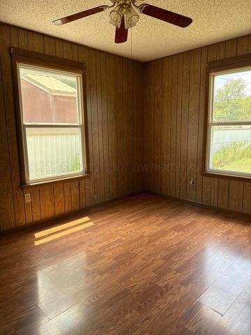 808 Ave P, Sunray, TX 79086