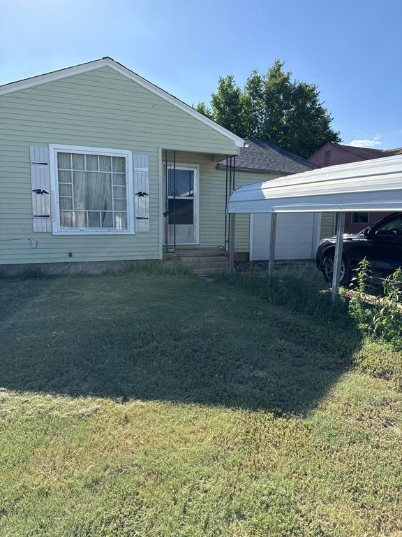 808 Ave P, Sunray, TX 79086