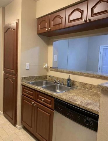 8641 FANCY FINCH DRIVE 201, Tampa, FL 33614