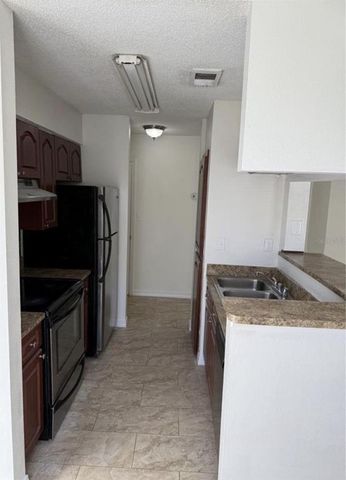 8641 FANCY FINCH DRIVE 201, Tampa, FL 33614