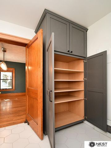 2140 S 33 Street, Lincoln, NE 68506