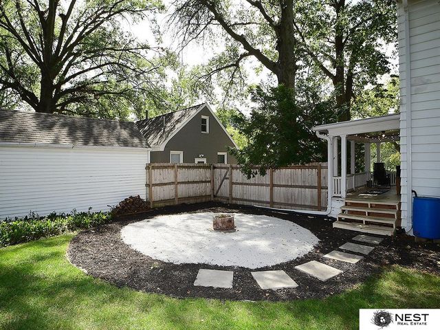 2140 S 33 Street, Lincoln, NE 68506