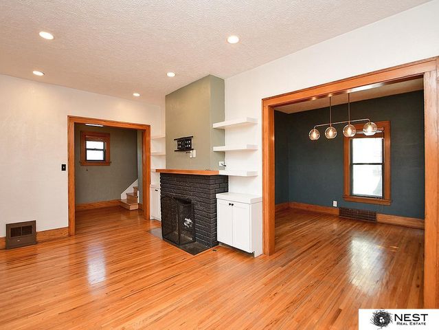 2140 S 33 Street, Lincoln, NE 68506