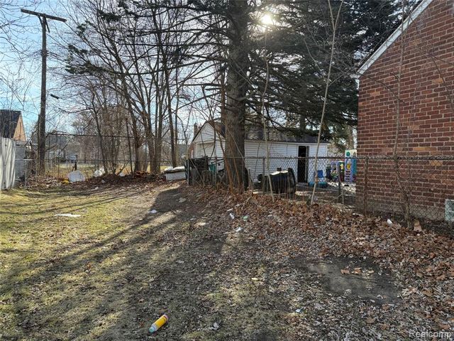 19774 Strasburg Street, Detroit, MI 48205
