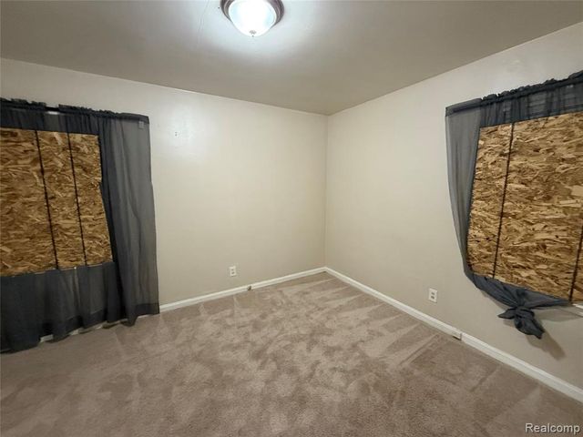 19774 Strasburg Street, Detroit, MI 48205