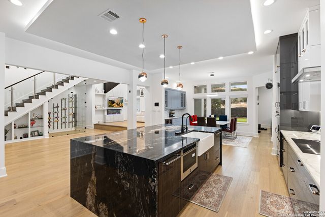 10206 KENDALL CYN, San Antonio, TX 78255
