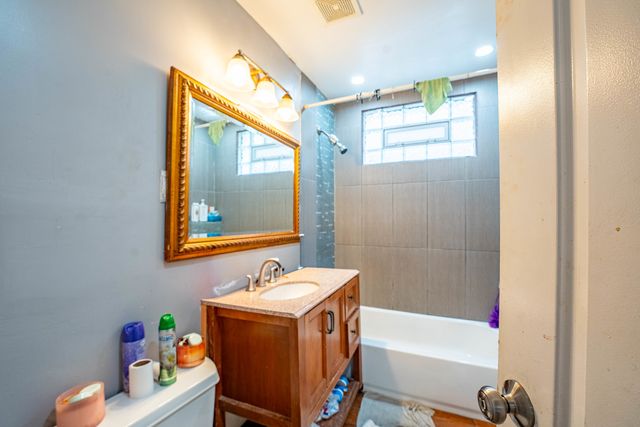 5416 S Seeley Avenue, Chicago, IL 60609