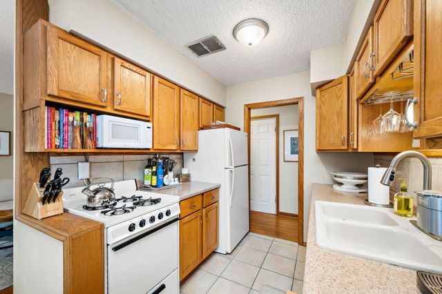 2365 Unity Avenue N, Golden Valley, MN 55422