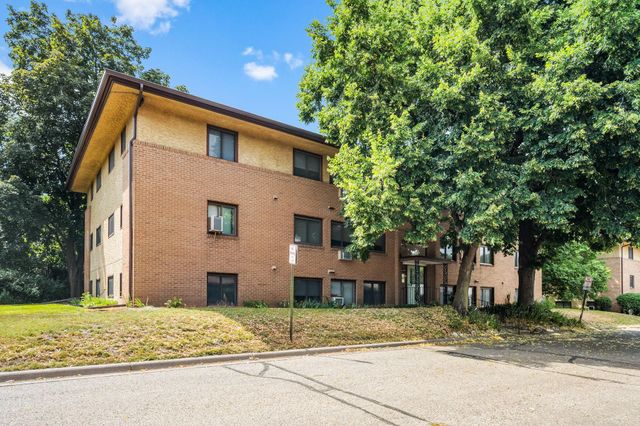 2365 Unity Avenue N, Golden Valley, MN 55422