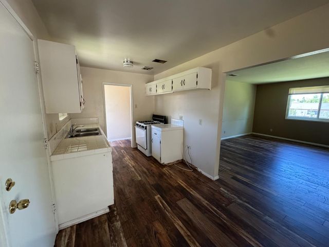 118 Henderson Way, Folsom, CA 95630