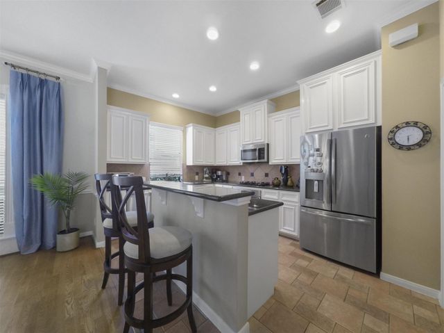 5502 Rose Street, Houston, TX 77007