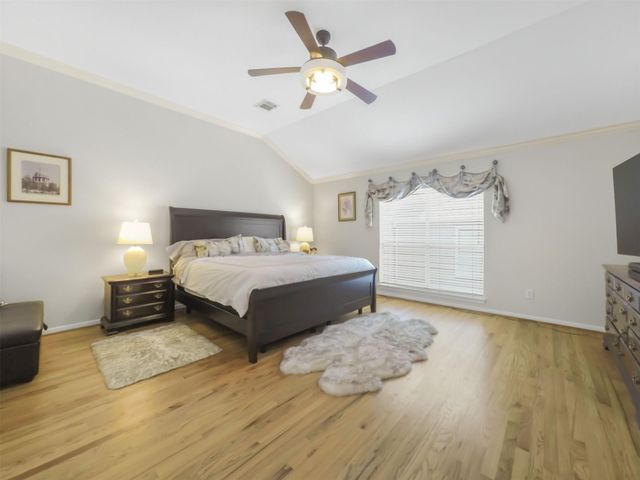 5502 Rose Street, Houston, TX 77007