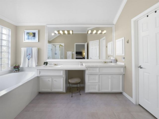 5502 Rose Street, Houston, TX 77007