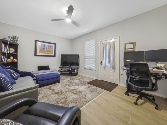 5502 Rose Street, Houston, TX 77007