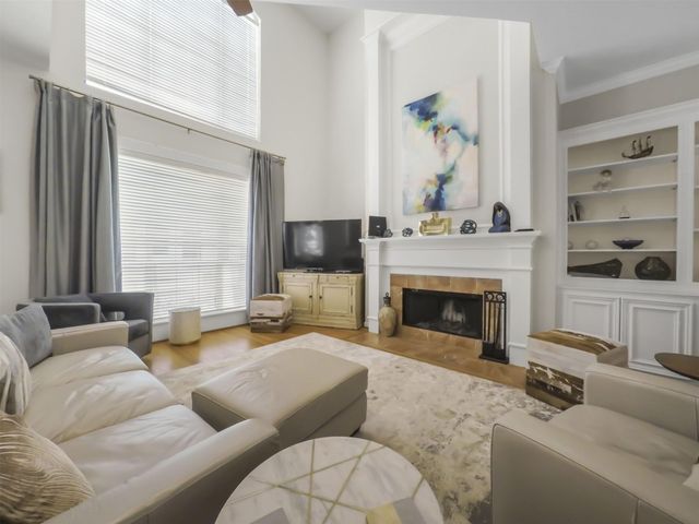 5502 Rose Street, Houston, TX 77007