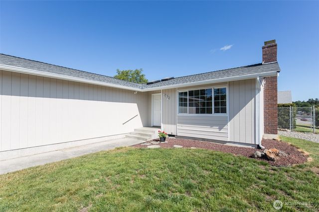 872 E Spruce Street, Sequim, WA 98382