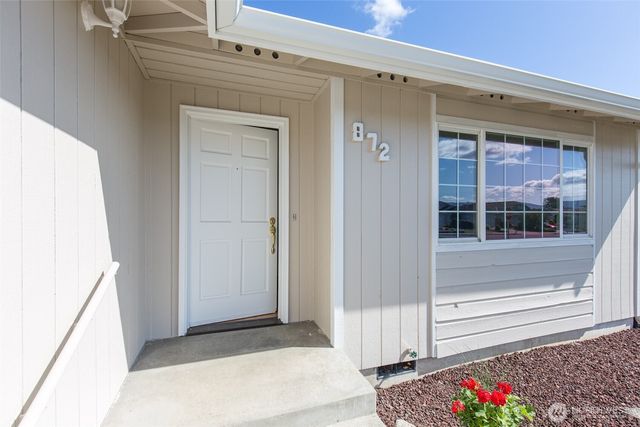 872 E Spruce Street, Sequim, WA 98382