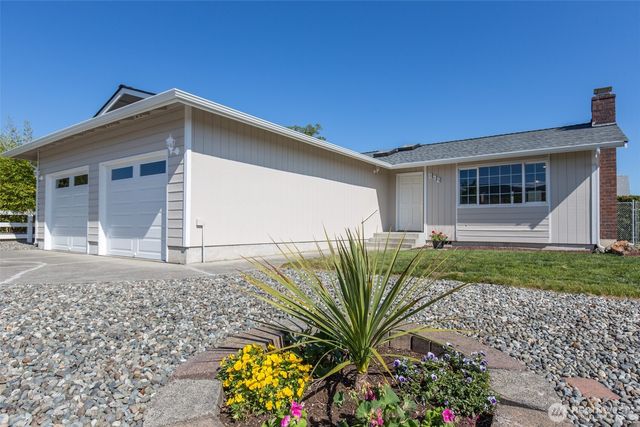 872 E Spruce Street, Sequim, WA 98382