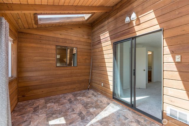 872 E Spruce Street, Sequim, WA 98382