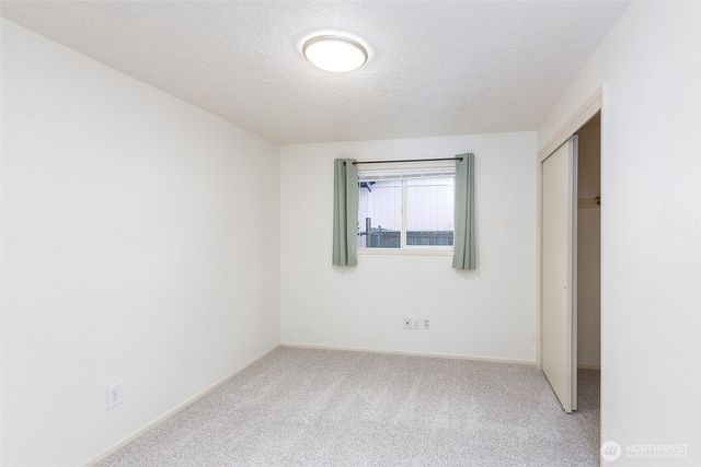 872 E Spruce Street, Sequim, WA 98382