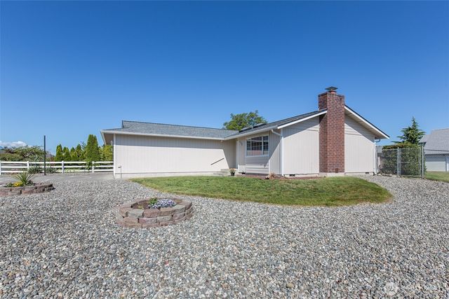 872 E Spruce Street, Sequim, WA 98382
