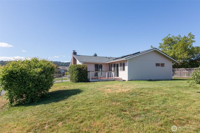 872 E Spruce Street, Sequim, WA 98382
