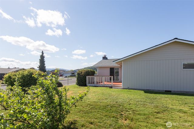872 E Spruce Street, Sequim, WA 98382