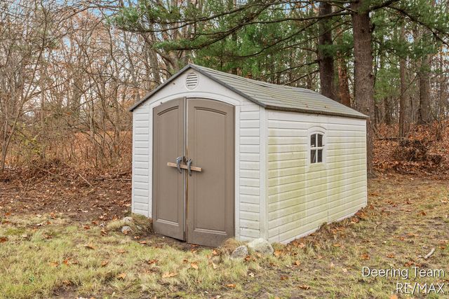 5549 Airline Road, Fruitport, MI 49415