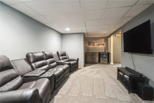 1135 Crestview Dr. SE, Cedar Rapids, IA 52403